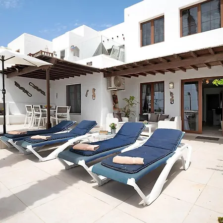 Puerto Chico E Apartment *