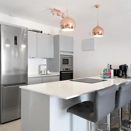 Puerto Chico E Apartment