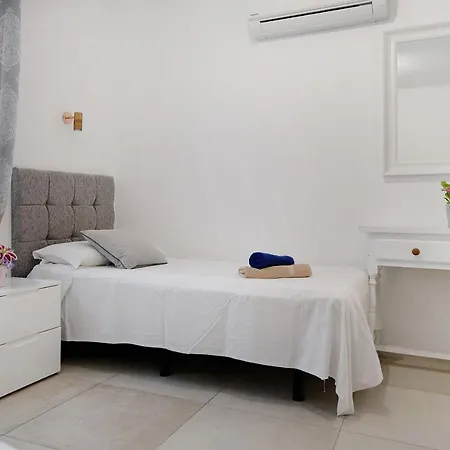 Puerto Chico E Apartment